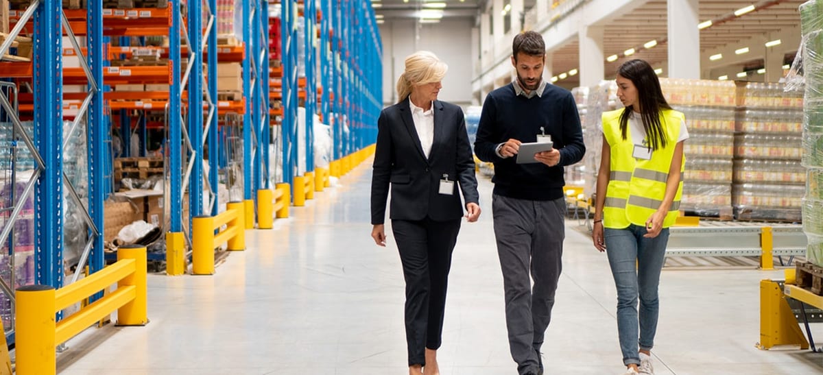 Logistikassistent*in mit HR Aufgaben · 100