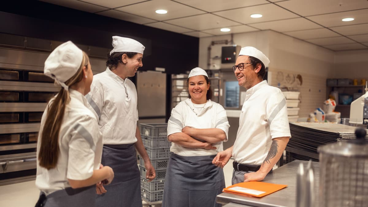 Mitarbeitende in der Hausbäckerei