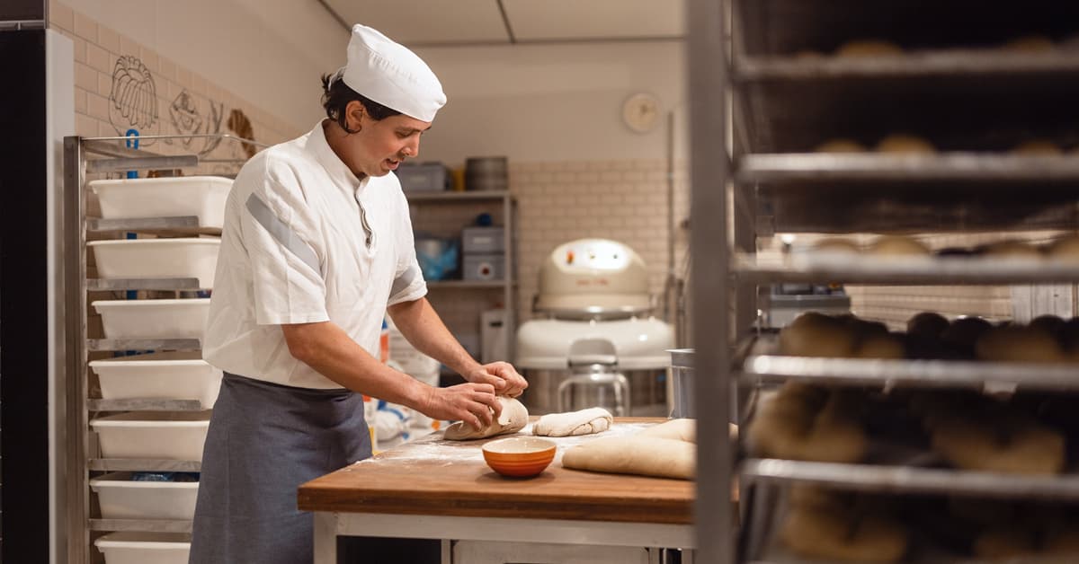 Supermarkt_Hausbäckerei_Brotbacken