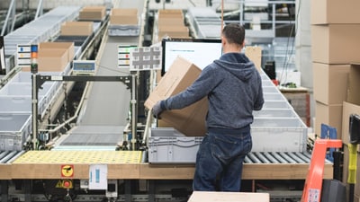 Mitarbeiter in der Logistik