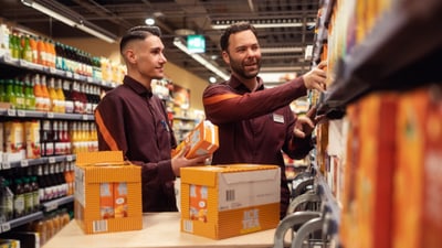 Supermarkt_Auffüllen_Getränke