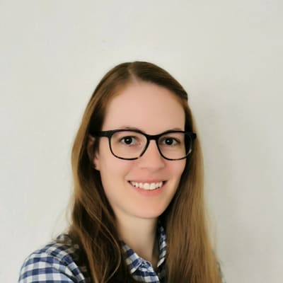 Portrait Thut Annina