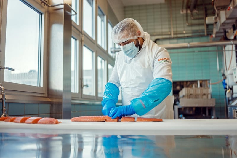Mitarbeiter im Seafood