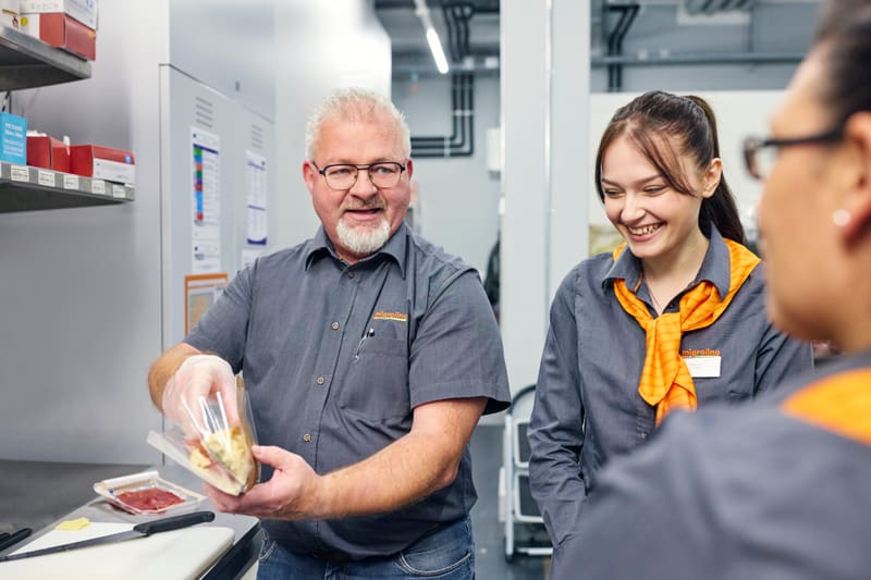 Rene zeigt die neue Sandwich Variante