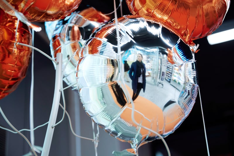 Riflesso su palloncino argento