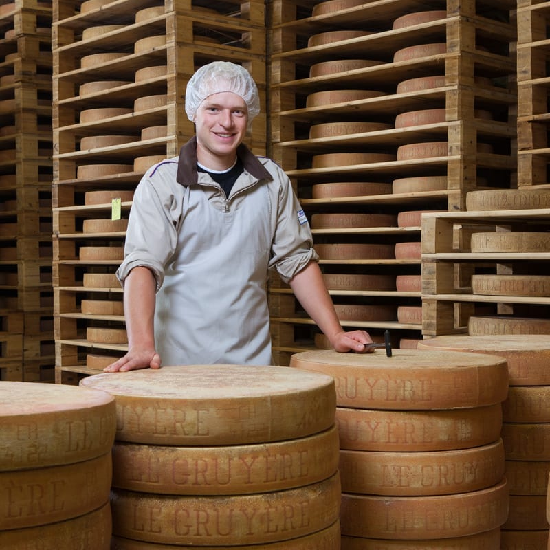 Collaboratore con formaggio