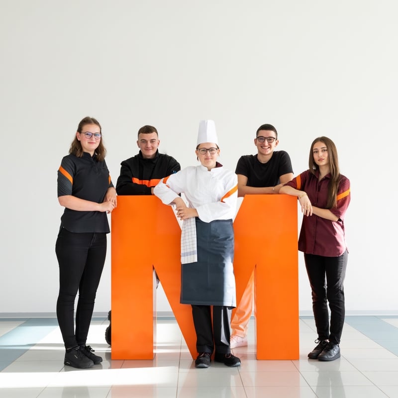 Gruppenbild Oranges M Lernende